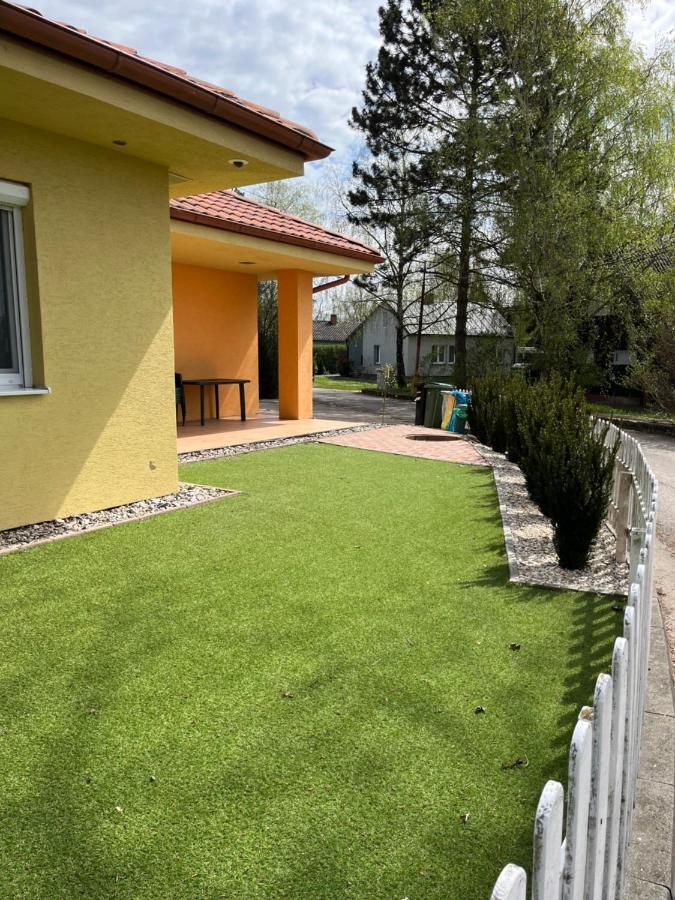Villa Gracia Patince Exterior foto